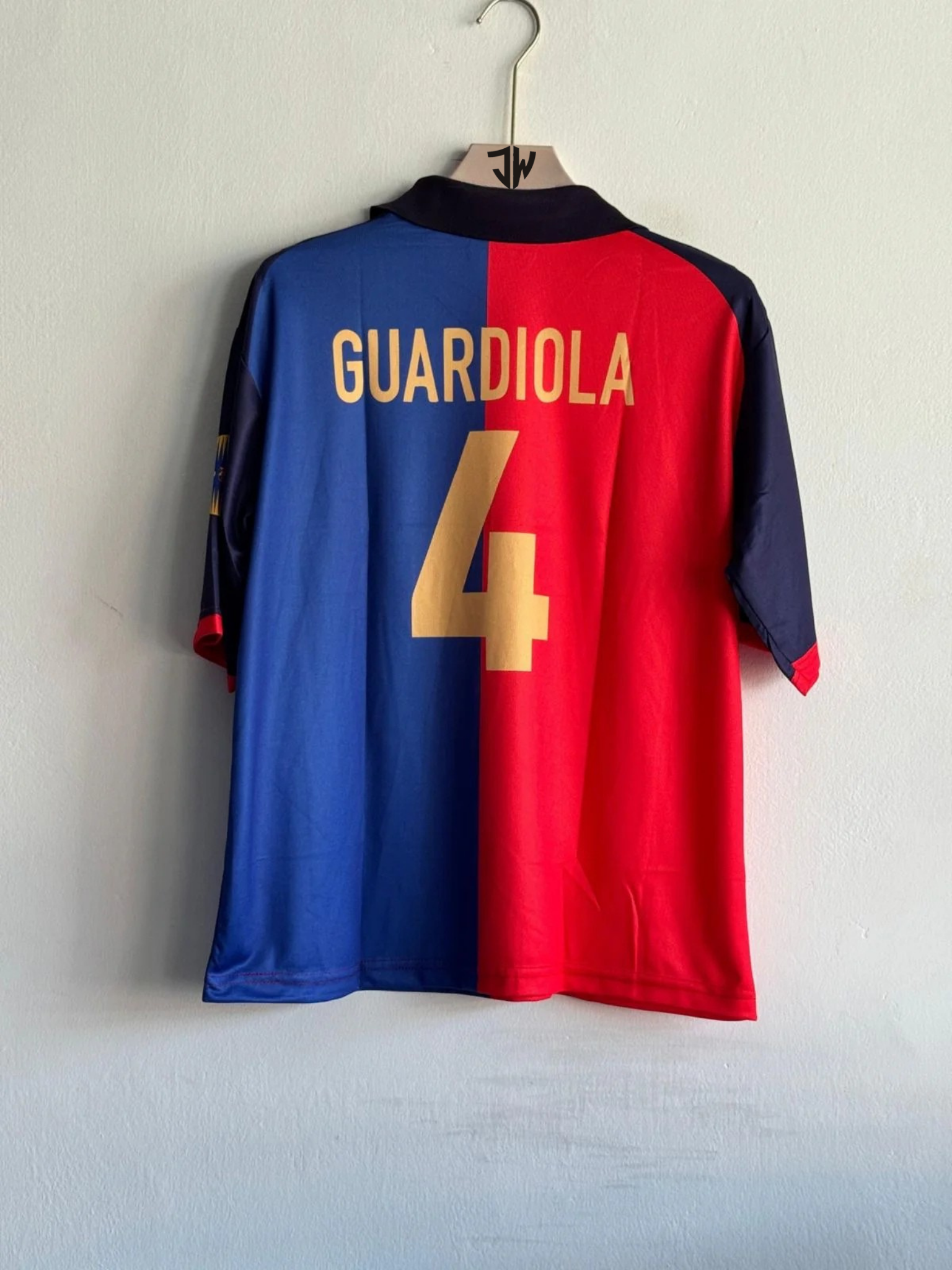 Barcelona Vintage 1999-2000 Home Kit – Messi - Regular fit - printed