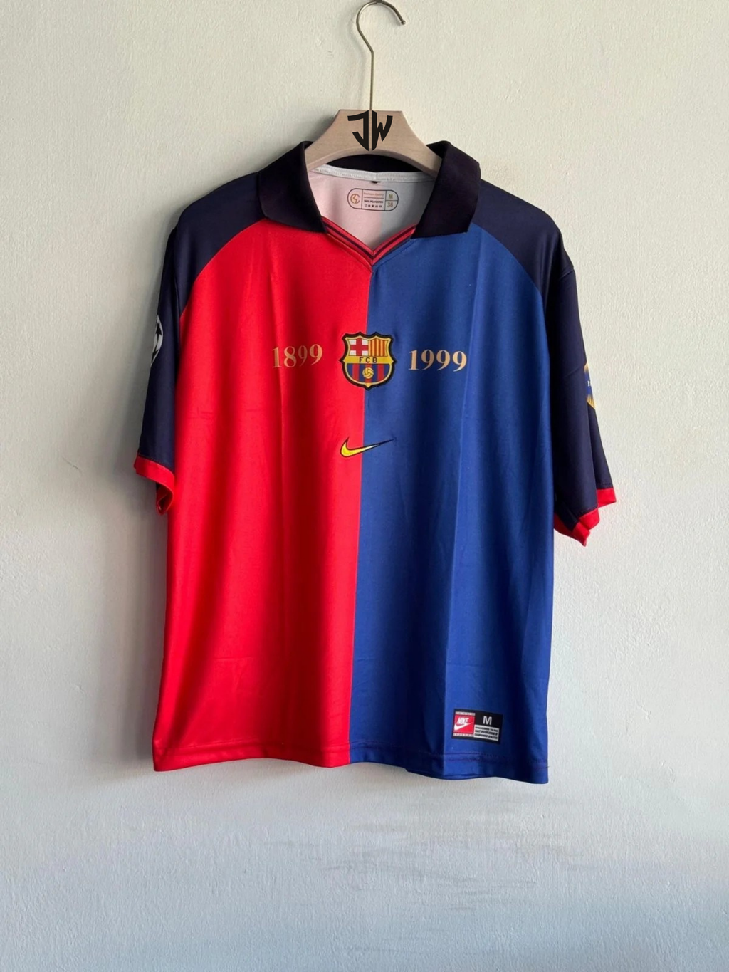 Barcelona Vintage 1999-2000 Home Kit – Messi - Regular fit - printed